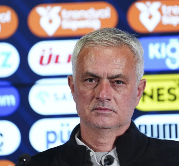 宝龙配资 穆帅的费内巴切，与对手加拉塔萨雷，谁是土耳其历史上最好的球队