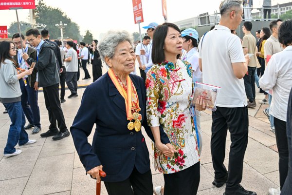 亿米网 图片方队来了！超多热图直击九三盛大阅兵现场