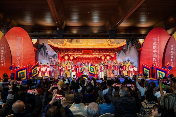 乐天盈配资 非遗，携手美好生活 ——2025北京国际非遗周在京启幕